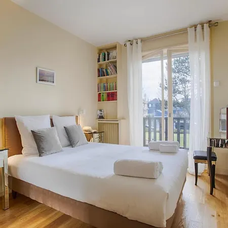 La Normande - One Bedroom Apartmán *